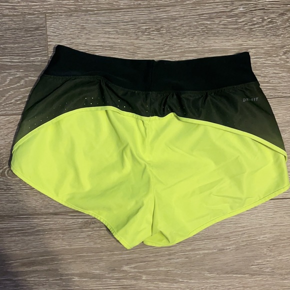 Nike shorts - Picture 2 of 4